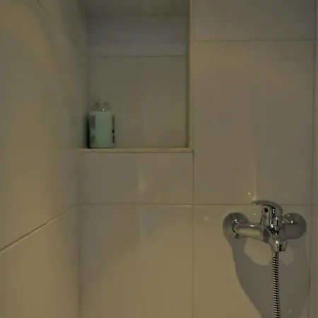Bzonderb Bed & Breakfast